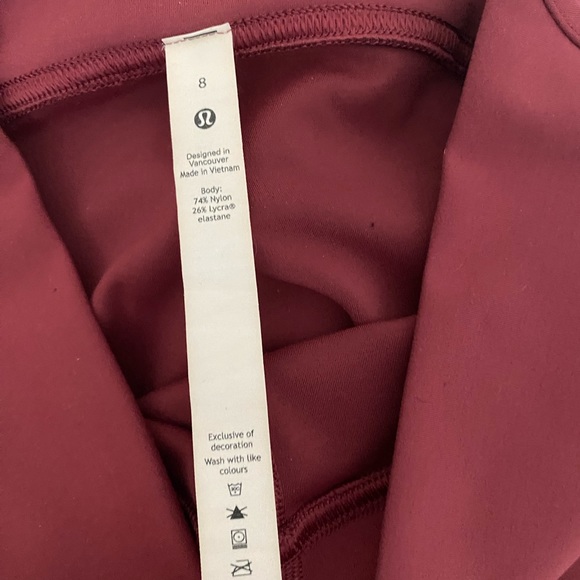 red/purple lululemon leggings- length 28 - Picture 3 of 3